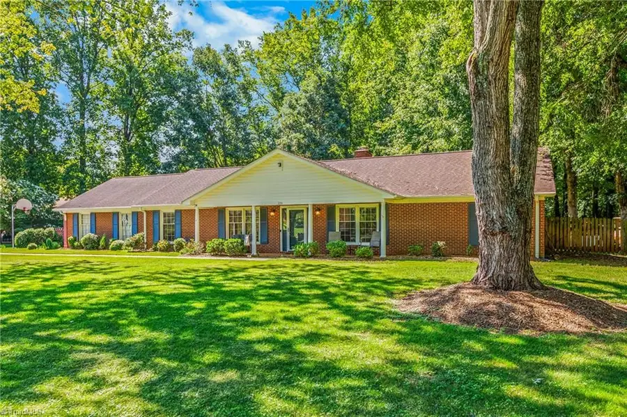 216 Vancouver Court, Kernersville, NC 27284 - #3