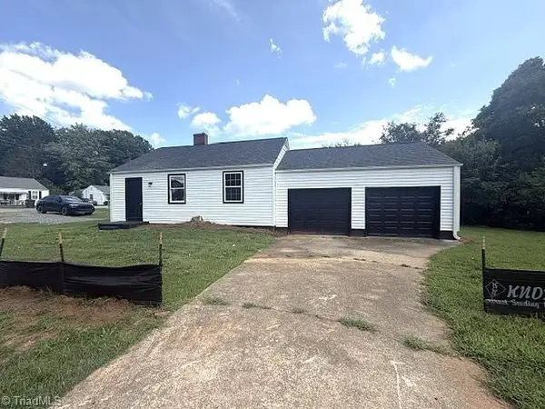 1048 E Clemmonsville Road, Winston-Salem, NC 27127