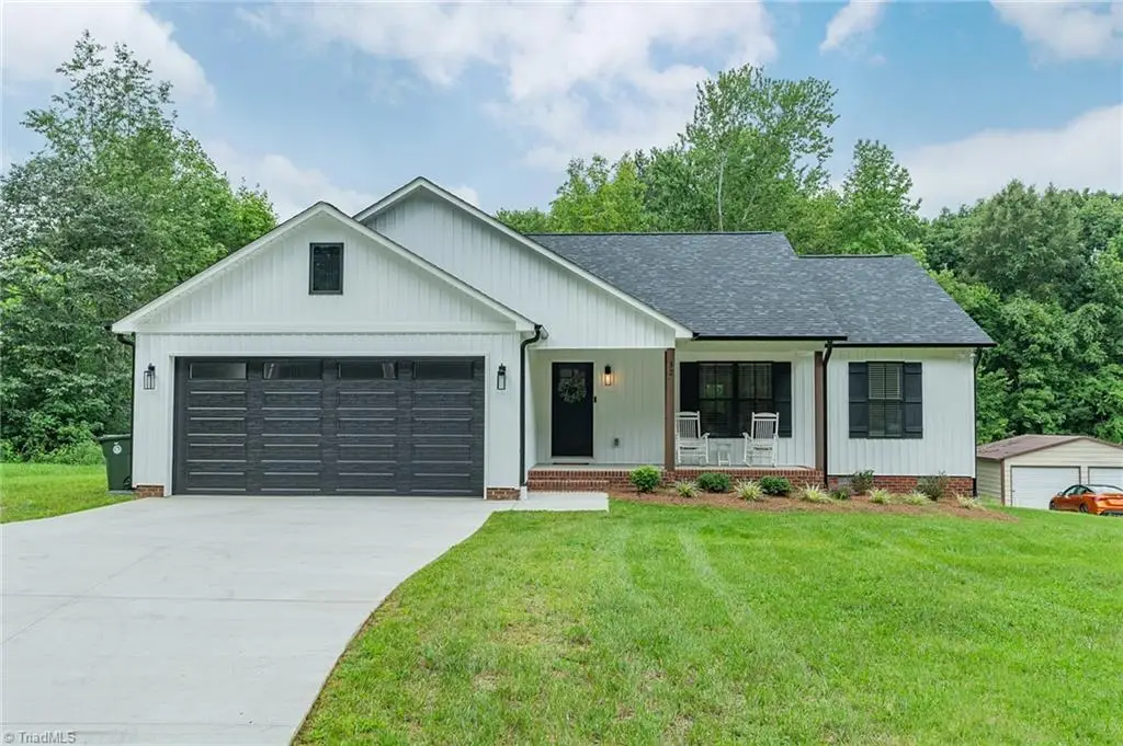 32 Ranchor Drive, Thomasville, NC 27360 - #1