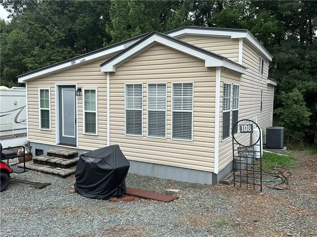 108 Humming Bird Circle, New London, NC 28127 - #1