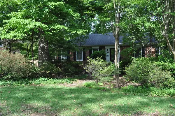 2005 Downing Street, Greensboro, NC 27410