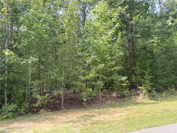 135 Glenrobin Drive, Eden, NC 27288