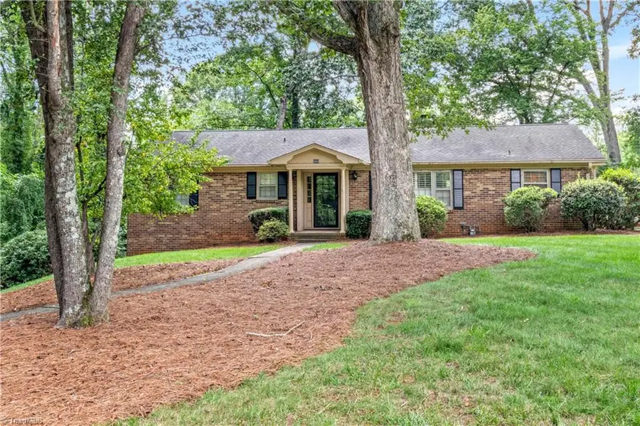 560 Kelway Place, Winston Salem, NC 27104 - #2