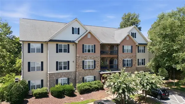 4762 Tatton Park Circle #2D, Winston-Salem, NC 27103
