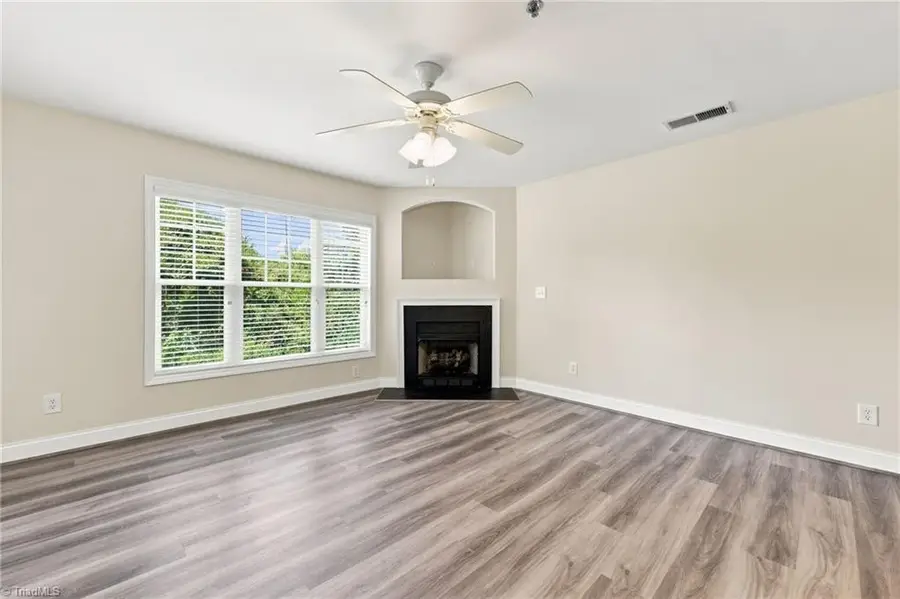 4762 Tatton Park Circle #2D, Winston Salem, NC 27103 - #3