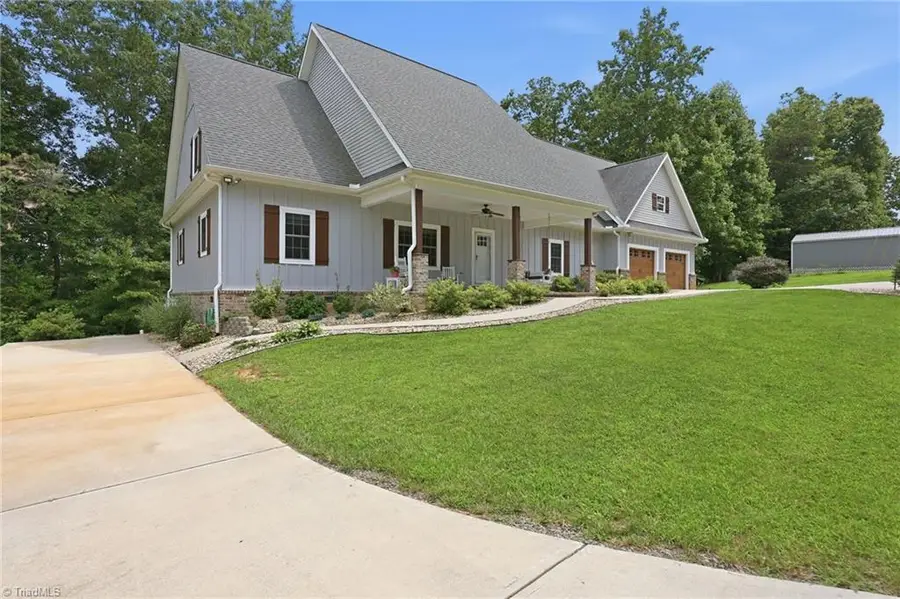 612 Niston Lane, Mount Airy, NC 27030 - #2