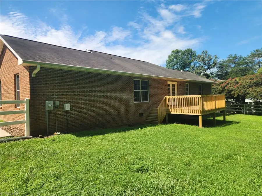 134 Lauten Loop, Madison, NC 27025 - #2