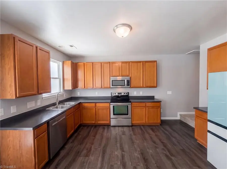 518 Macgregor Drive, Burlington, NC 27217 - #2