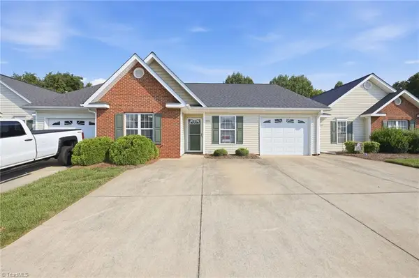 716 Wynbrook Square Lane, Winston-Salem, NC 27103