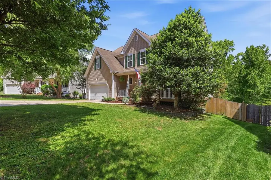 102 Farriers Lane, Jamestown, NC 27282 - #2