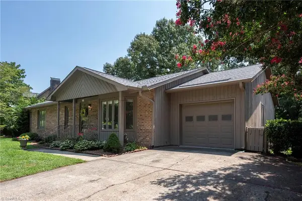 410 Ridgehaven Drive, Winston-Salem, NC 27104