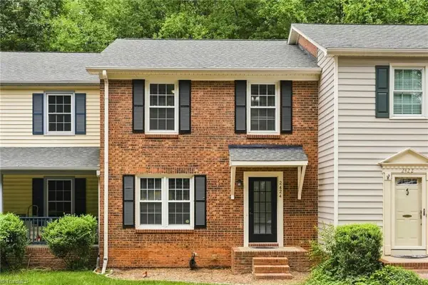 2424 Cottage Place, Greensboro, NC 27455