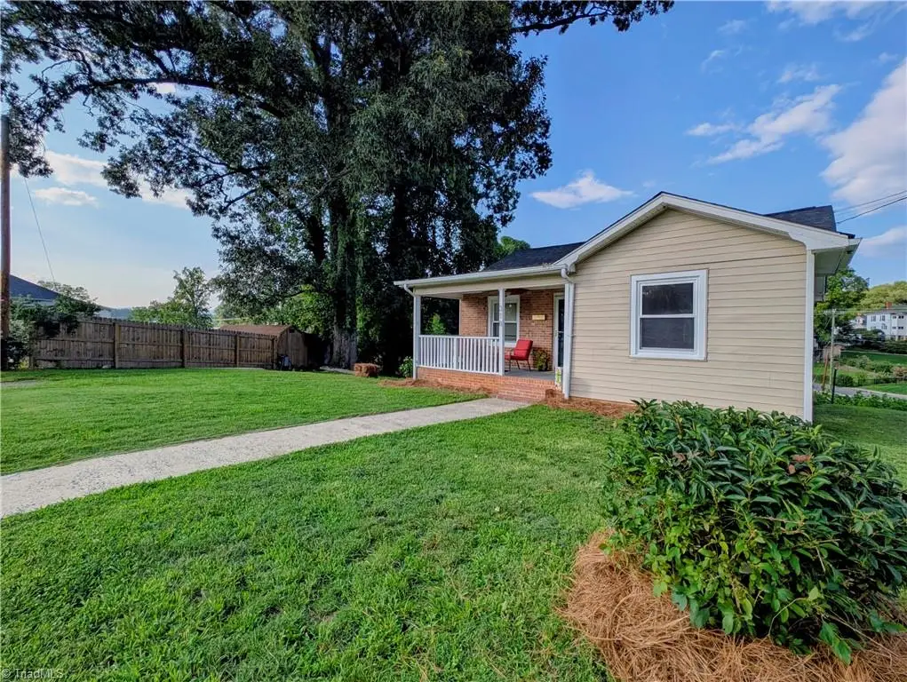 318 Hay Street, Mount Airy, NC 27030 - #1