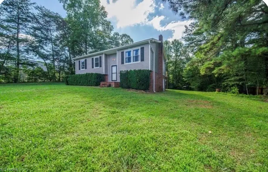 181 White Pines Country Club Road, Mount Airy, NC 27030 - #2