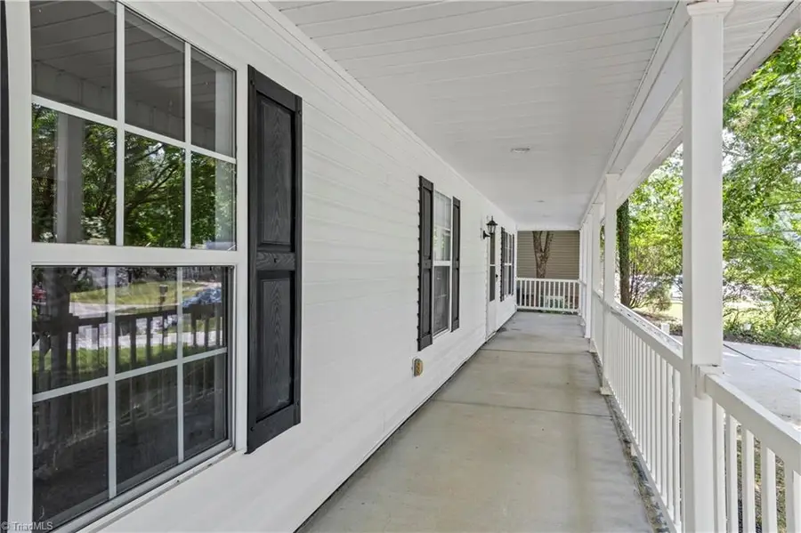 14 Brandy Wine Drive, Thomasville, NC 27360 - #2