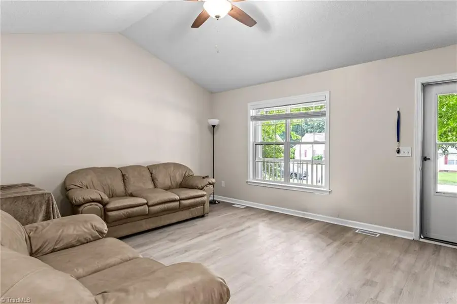 14 Brandy Wine Drive, Thomasville, NC 27360 - #3