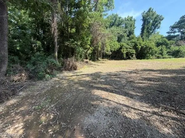 4729 Dippen Road, Walkertown, NC 27105