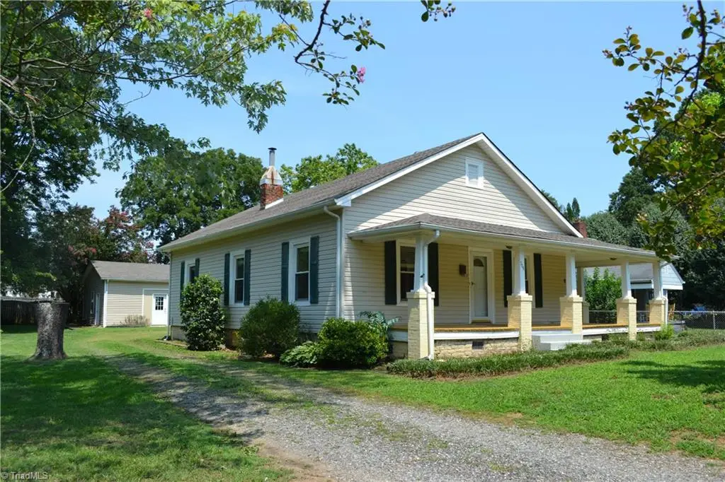 504 W Murphy Street, Madison, NC 27025 - #1