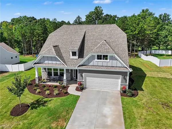 7816 Fairview Garden Trail, Clemmons, NC 27012
