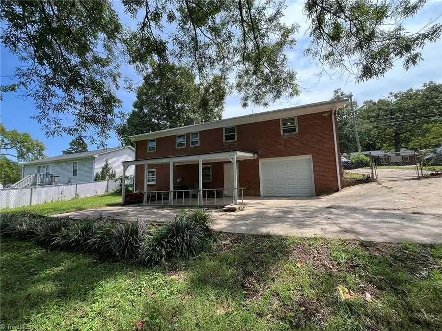 1214 White Street, Lexington, NC 27295 - #2