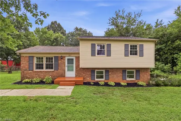 211 Yorktown Road, Kernersville, NC 27284