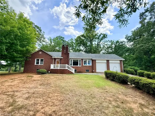 1928 South Avenue, Eden, NC 27288