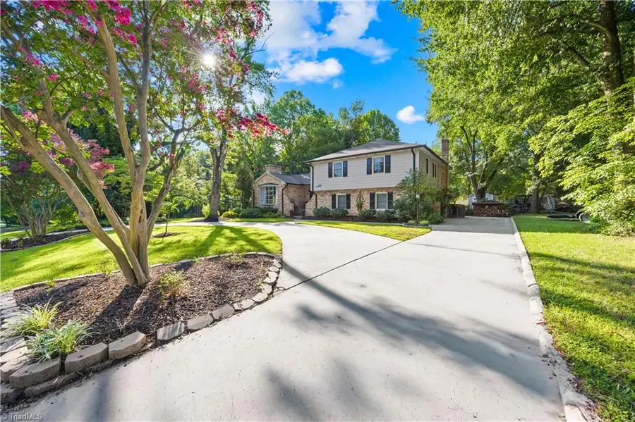 2438 Edgewood Avenue, Burlington, NC 27215 - #2