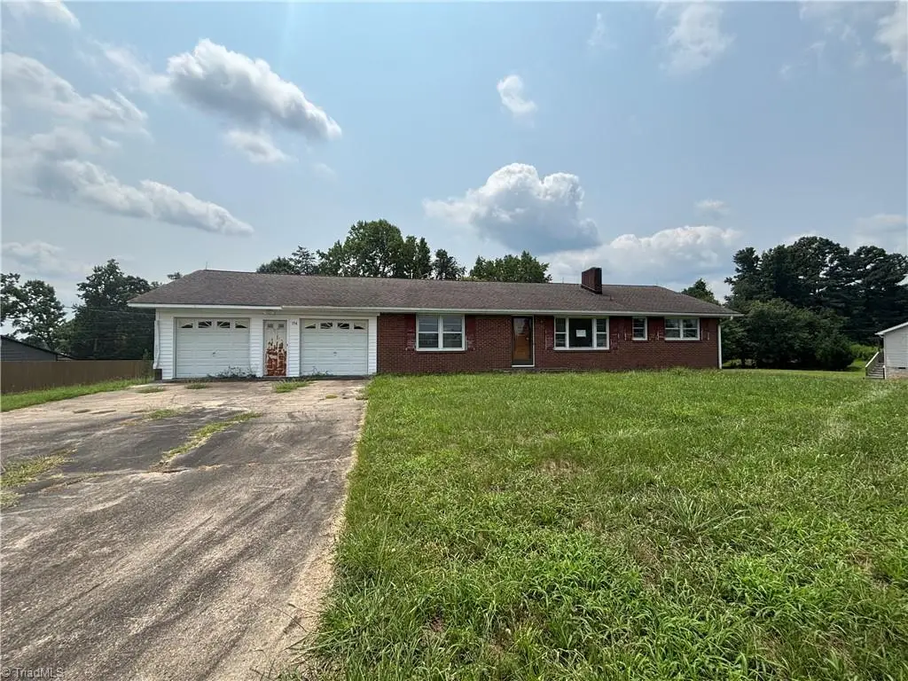 194 Hanes Lane, Lexington, NC 27295 - #1