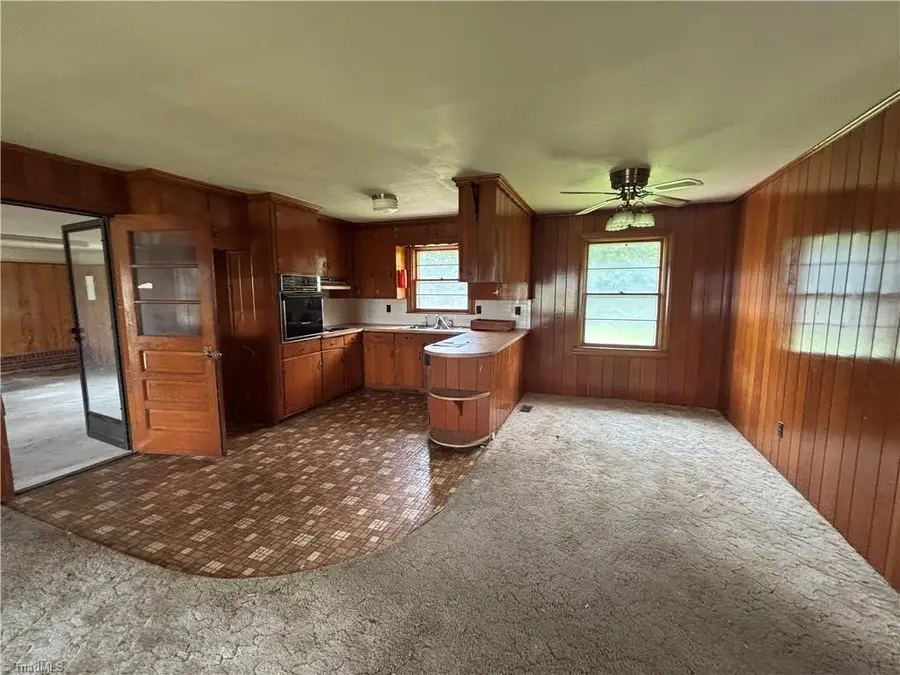 194 Hanes Lane, Lexington, NC 27295 - #3