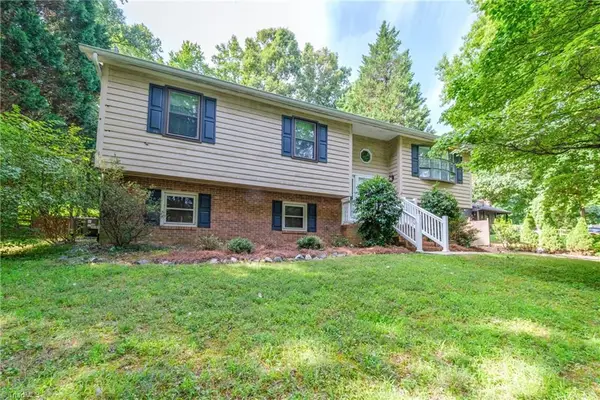 1121 Century Park Avenue, Kernersville, NC 27284