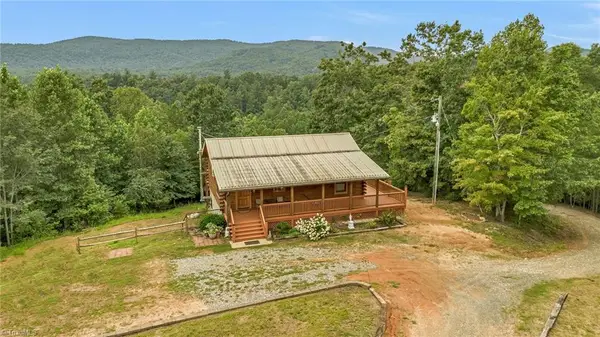 1070 Kindle Creek Drive, Ferguson, NC 28624