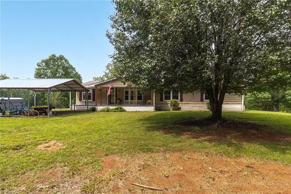 1352 Gravitte Road, Pilot Mountain, NC 27041