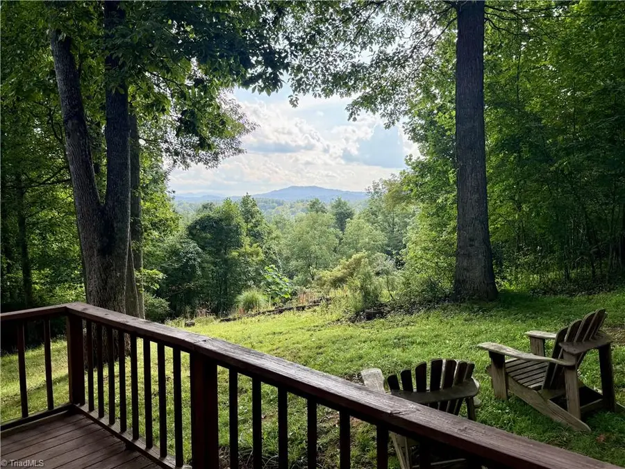 61 Lucky Hill Road, Grassy Creek, NC 28631 - #2