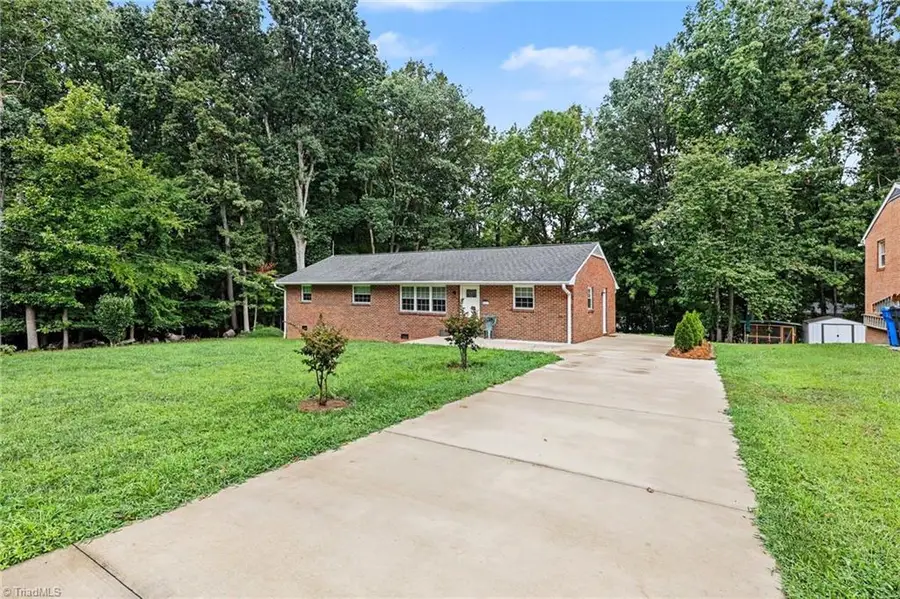 206 Hendrix Drive, Kernersville, NC 27284 - #2