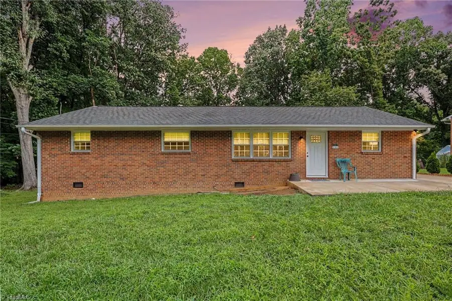 206 Hendrix Drive, Kernersville, NC 27284 - #3