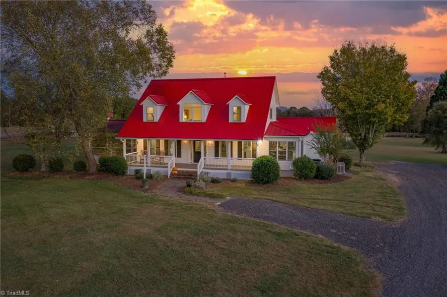 1260A Beaver Island Trail Road, Walnut Cove, NC 27052 - #2