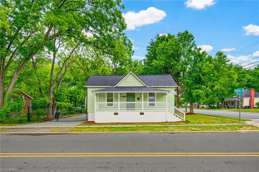 702 Maple Avenue, Burlington, NC 27215 - #3