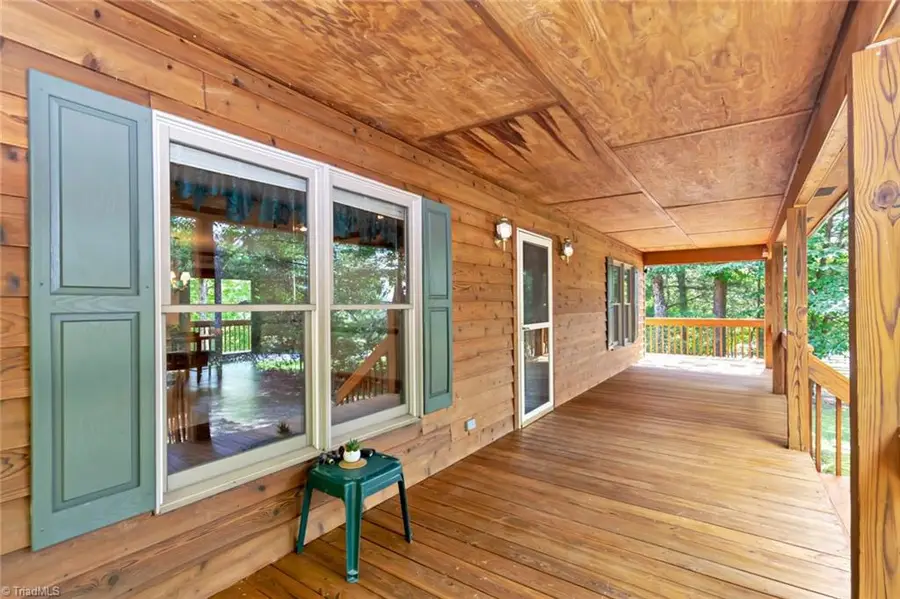 1050 Staghorn Road, Purlear, NC 28665 - #2