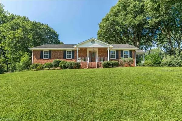2910 Hope Valley Road, Winston-Salem, NC 27106