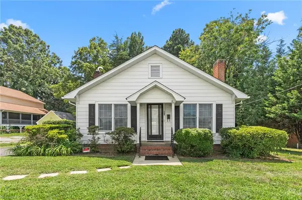 709 E Sunrise Avenue, Thomasville, NC 27360