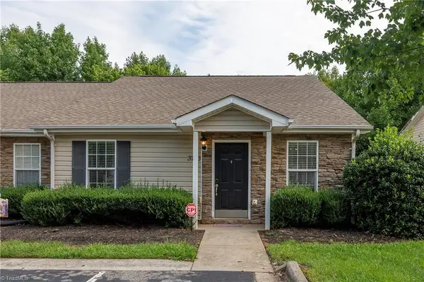 3273 Hyde Place Circle, Winston-Salem, NC 27103