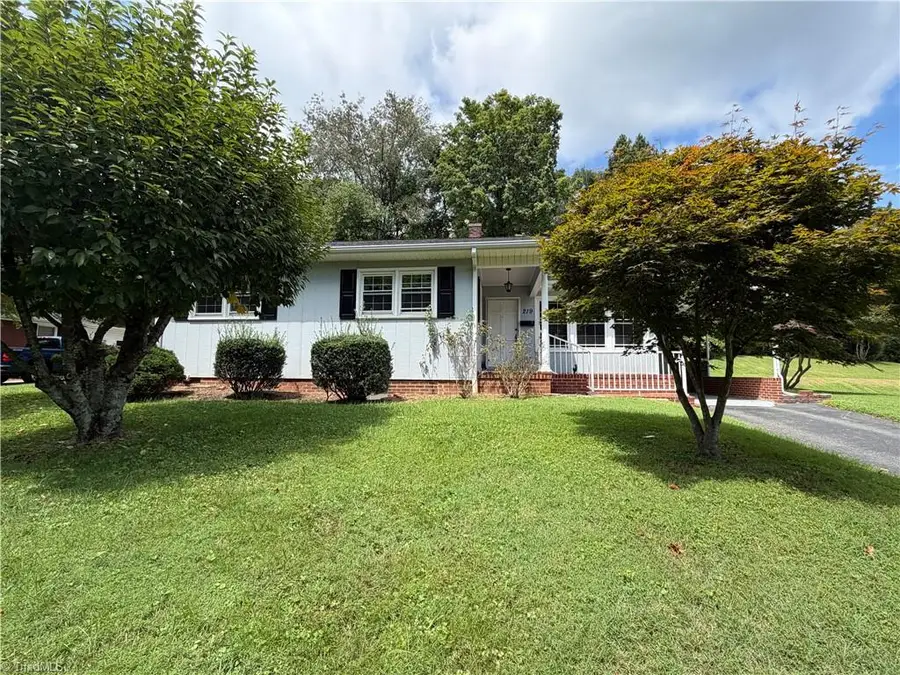 219 E Church Street, Mount Airy, NC 27030 - #2