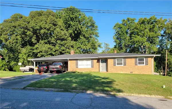 607 Duke Street, Thomasville, NC 27360
