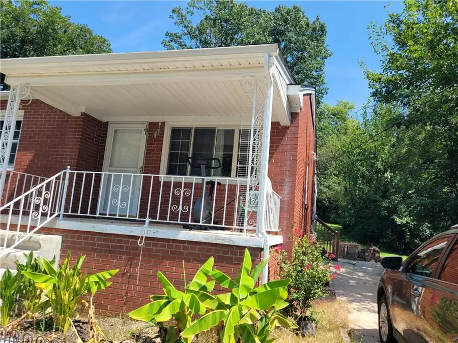 416 Cross Street, Burlington, NC 27217 - #2