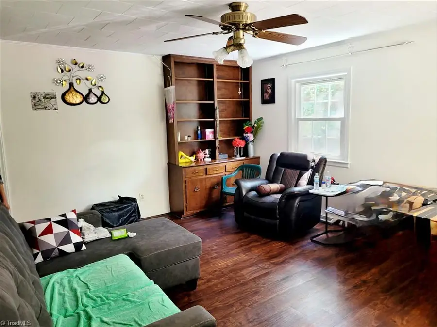 416 Cross Street, Burlington, NC 27217 - #3