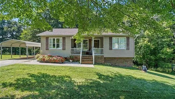 137 Oak Ridge Place, Mount Airy, NC 27030