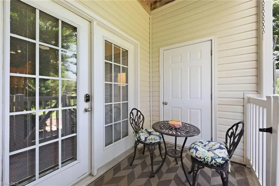 2422 Eagle Creek Court, Winston Salem, NC 27103 - #2