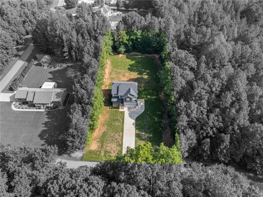 194 Hunting Ridge Drive, Thomasville, NC 27360 - #3