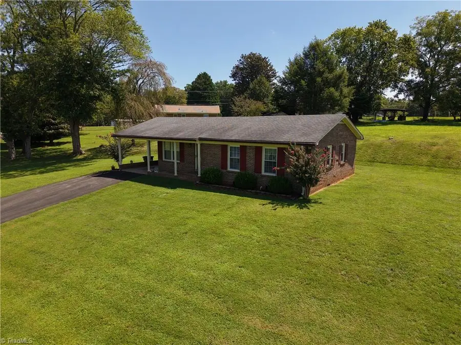 133 Burgundy Road, Mount Airy, NC 27030 - #2