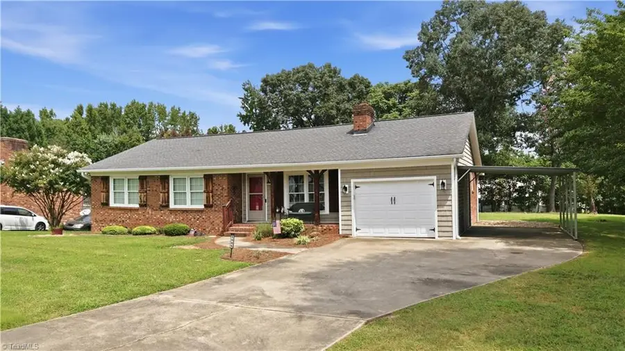 3986 Welcome Arcadia Road, Lexington, NC 27295 - #3